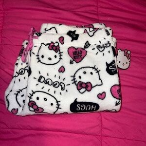 Women’s hello kitty plush pajama pants